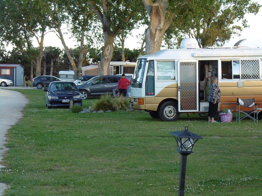 Glenavys Waitaki River Motor Camp エクステリア 写真